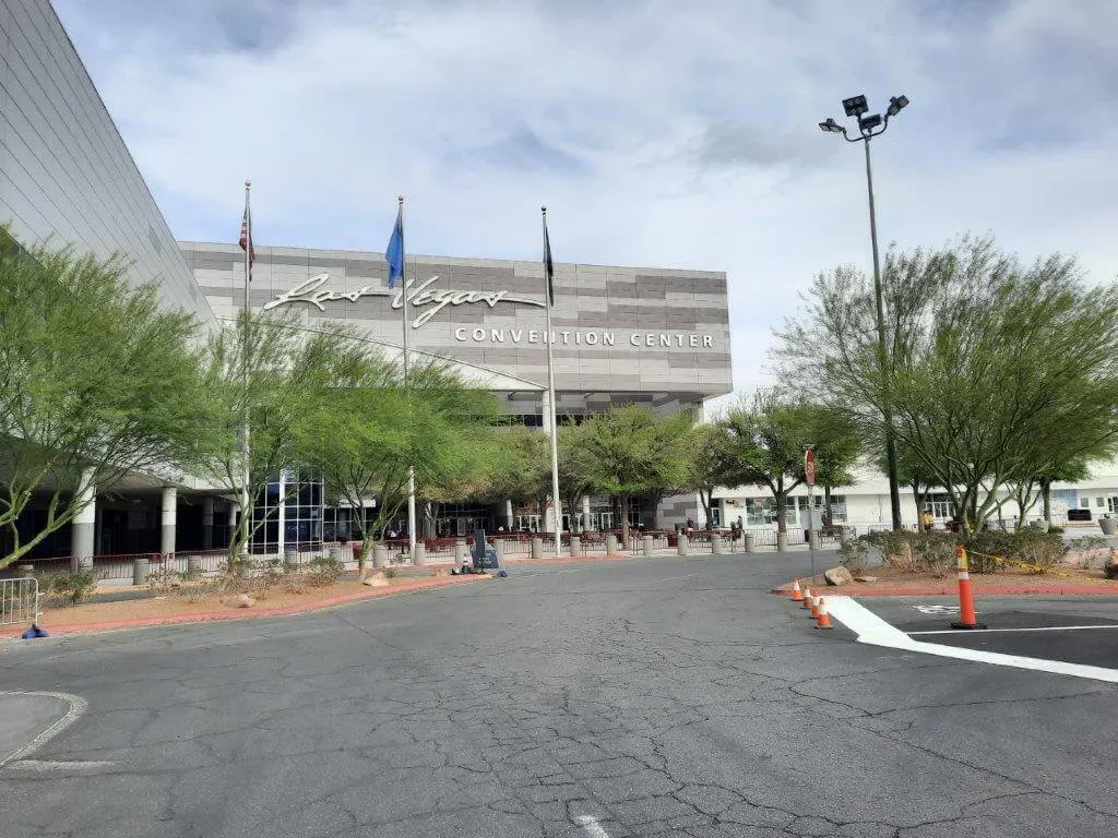 COVERINGS Απρίλιος 2022